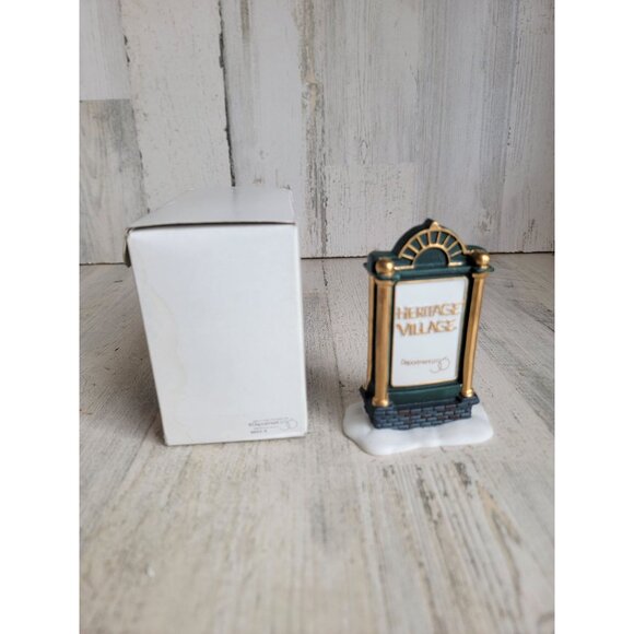 Dept 56 Heritage village sign 99538 accessory Xmas - Picture 1 of 7